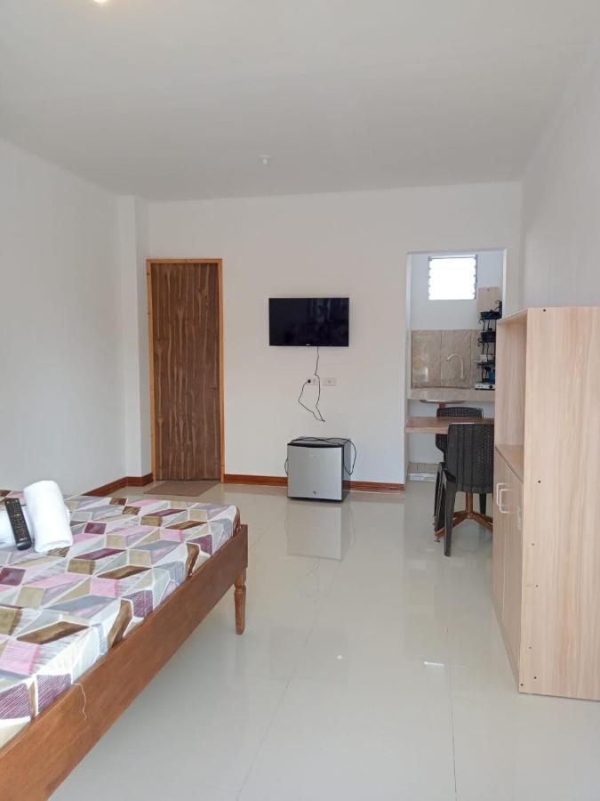 __Aplaridel Inn Suites__ Angeles Bagian luar foto