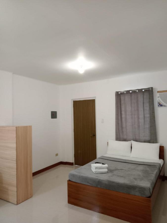 __Aplaridel Inn Suites__ Angeles Bagian luar foto