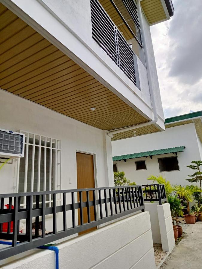 __Aplaridel Inn Suites__ Angeles Bagian luar foto
