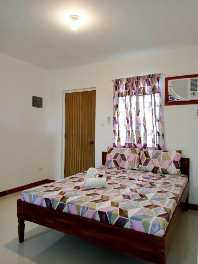 __Aplaridel Inn Suites__ Angeles Bagian luar foto