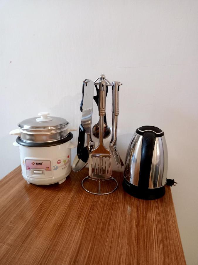 __Aplaridel Inn Suites__ Angeles Bagian luar foto
