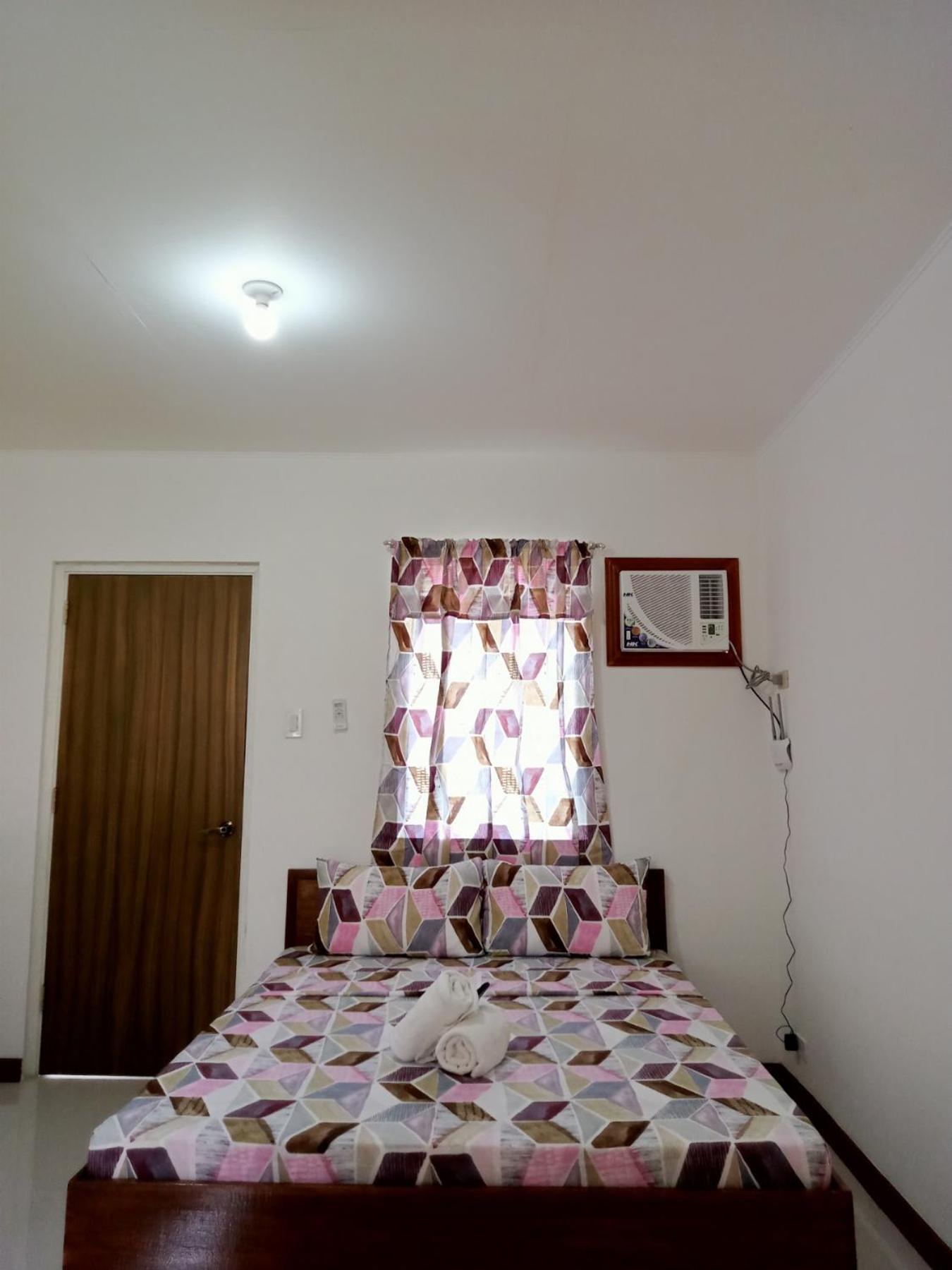 __Aplaridel Inn Suites__ Angeles Bagian luar foto